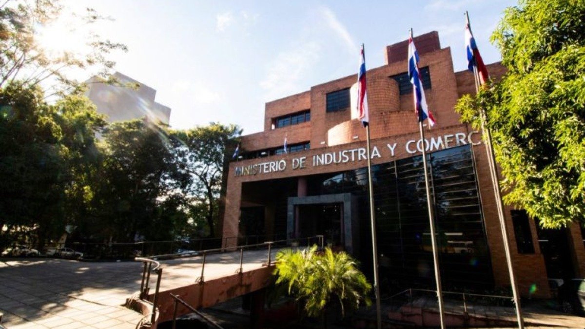 ¿Por qué la EAS es la mejor opción para formalizar tu negocio en Paraguay?